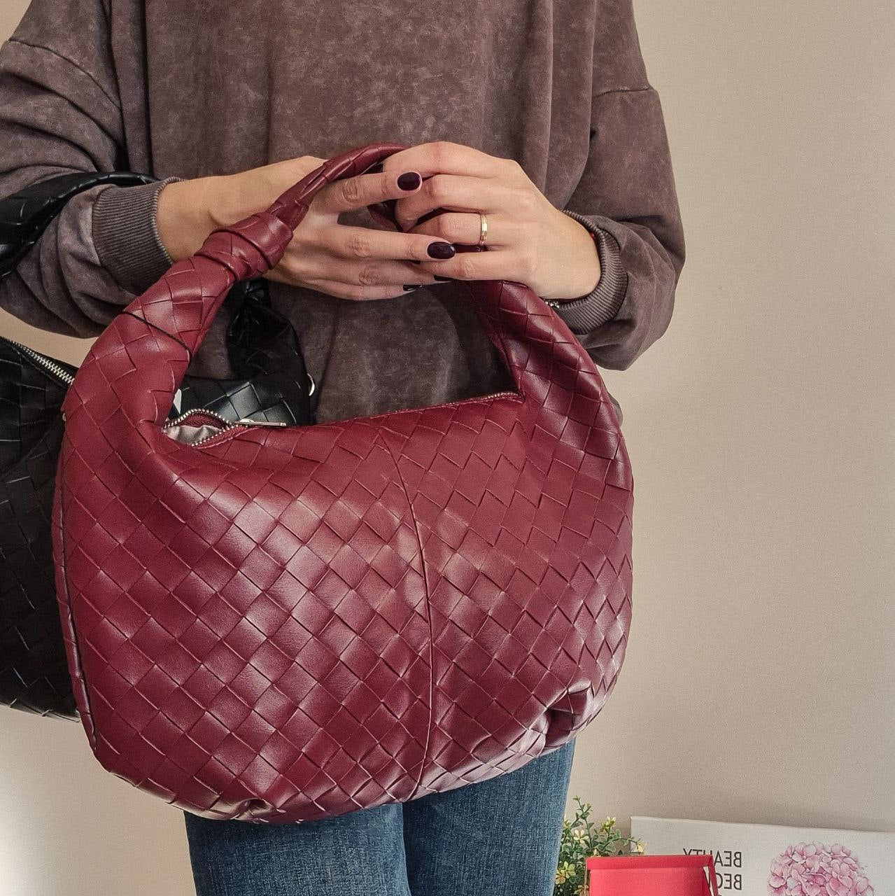 Women's quilted medium size bag