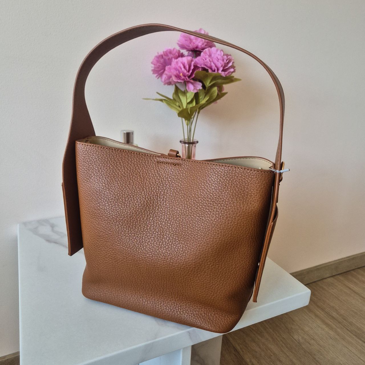 Women's bronze handbag