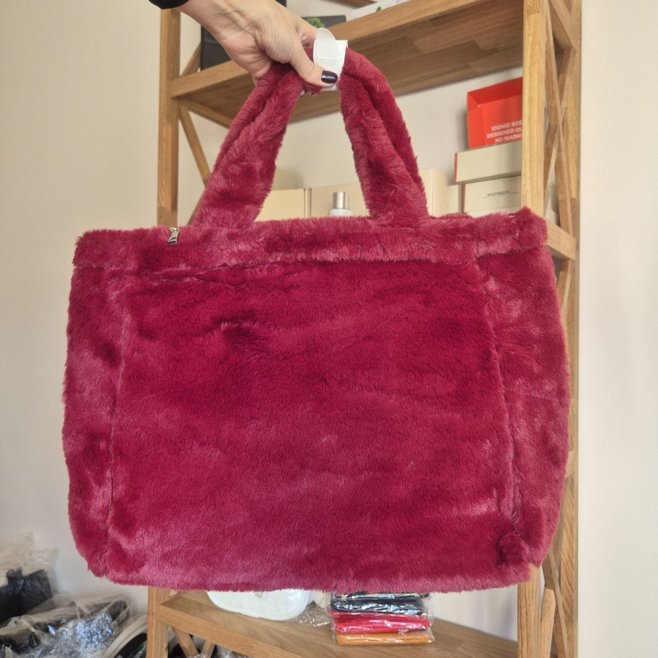 Large faux fur shopper