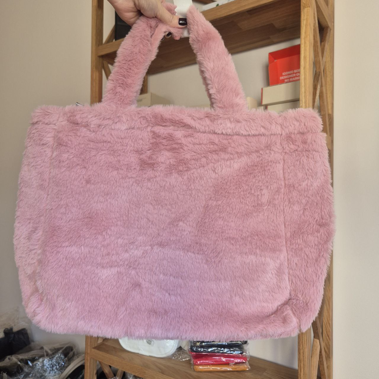 Large faux fur shopper