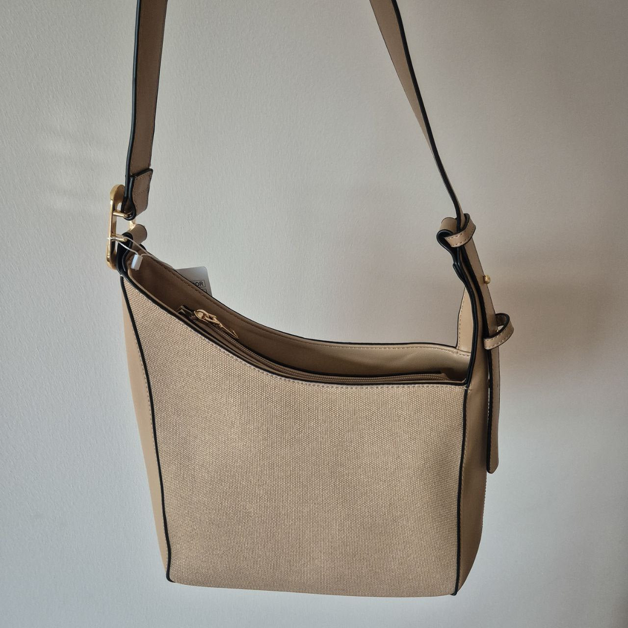 Women's medium size asymmetrical bag