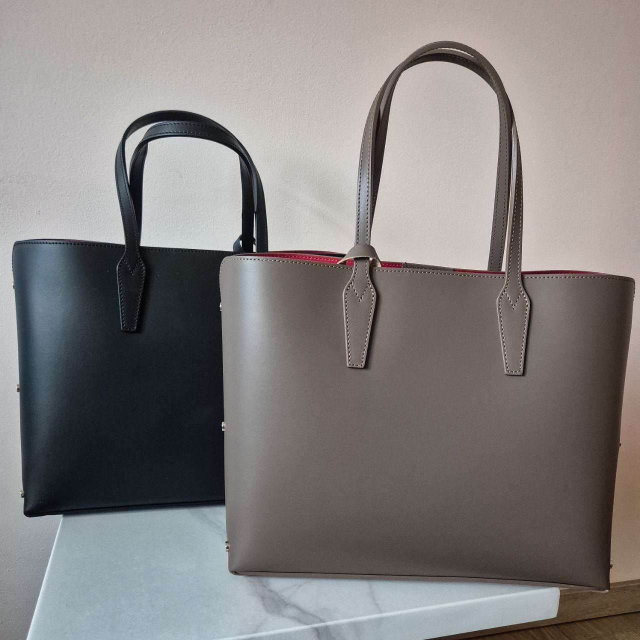 Women's leather shopping bag