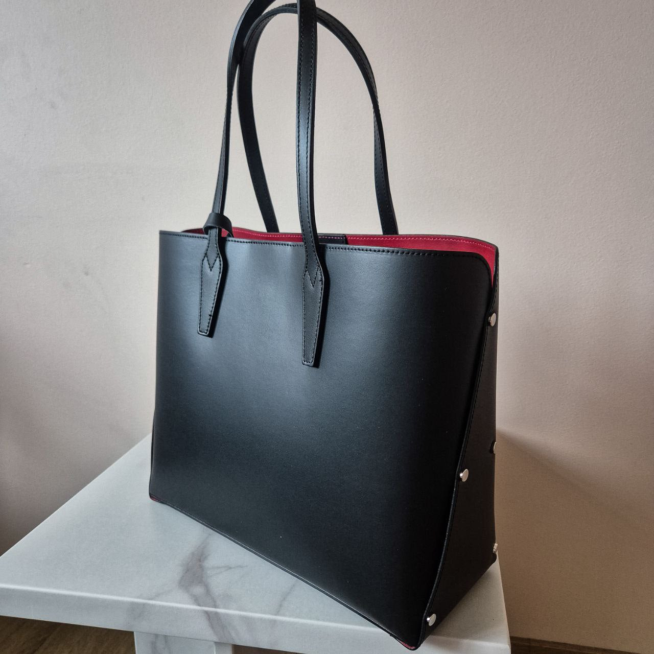 Women's leather shopping bag